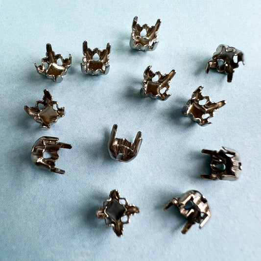 Chaton Montee Prong Settings 4.2mm (18ss) - 45 Pieces