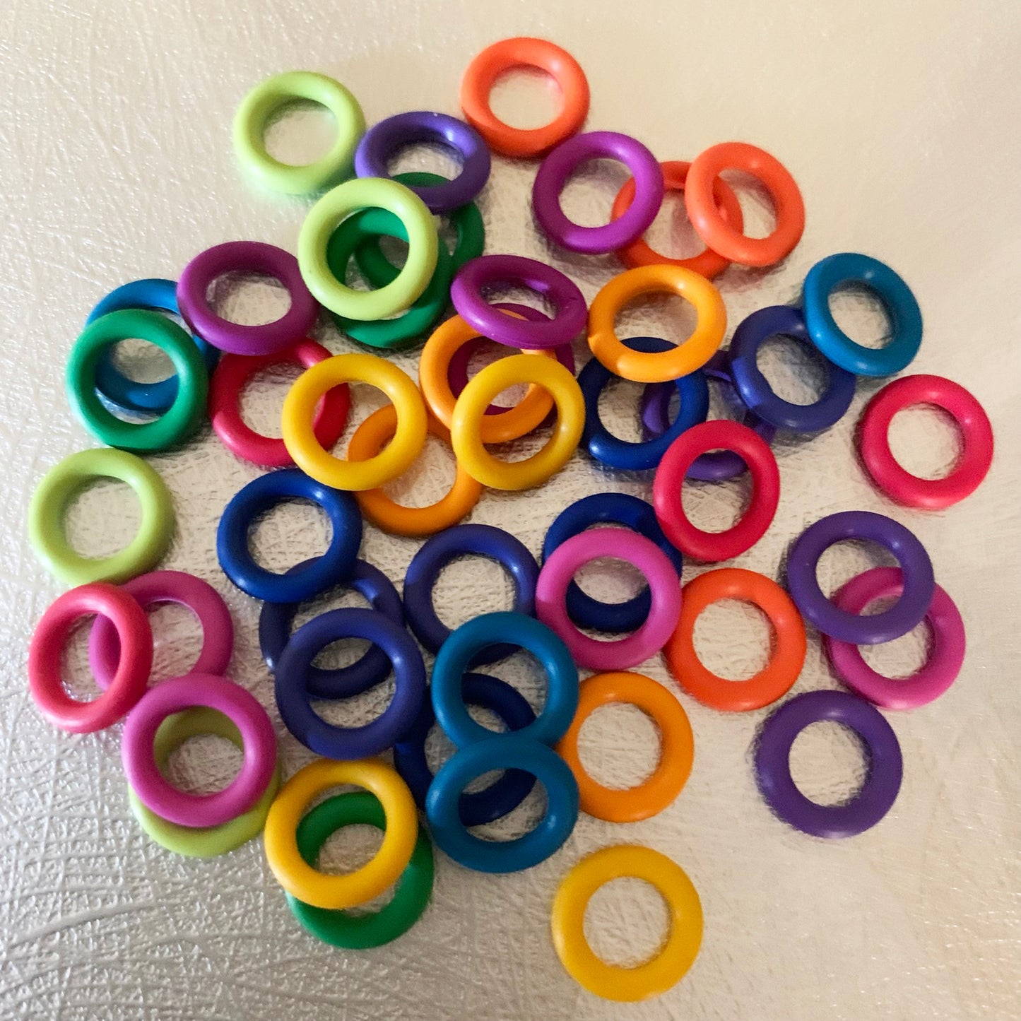 10mm EPDM Rubber O-Rings (ID: 6mm) - Hand Picked 12 Color Rainbow (4 of each color)