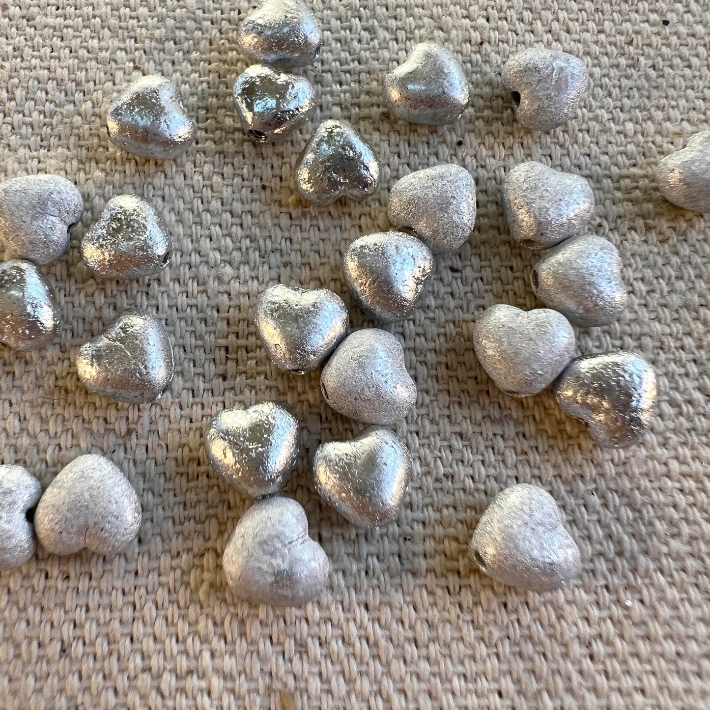 6mm Czech Pressed Glass Hearts Etched Full Labrador (Qty 25)